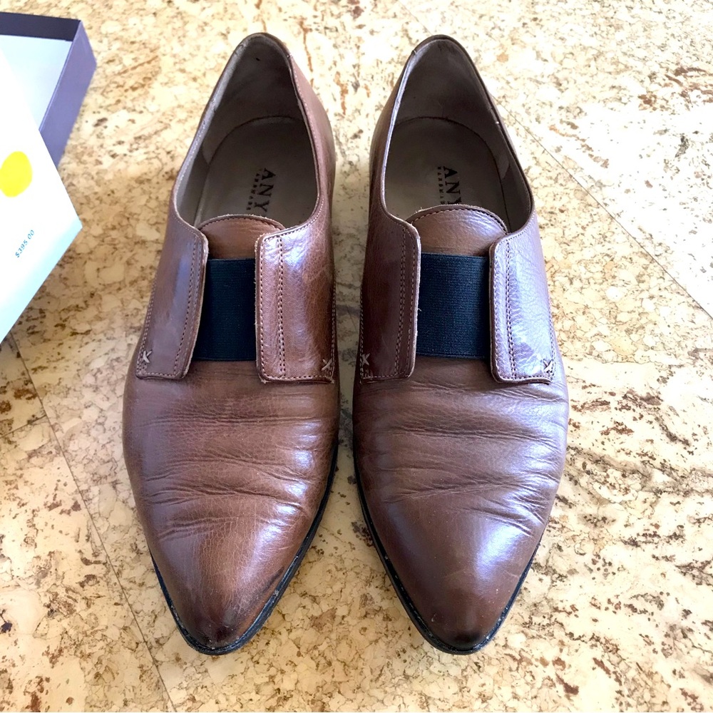 Anyi Lu Agnes leather flats in distressed chestnut